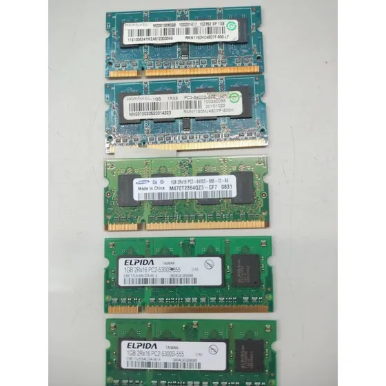Memoria 1gb Ddr2 667/6400/5300 Varias Marcas Para Laptop 