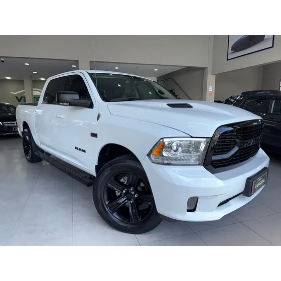 Ram Classic 5.7 V8 Gasolina Laramie Cd 4x4 Automático
