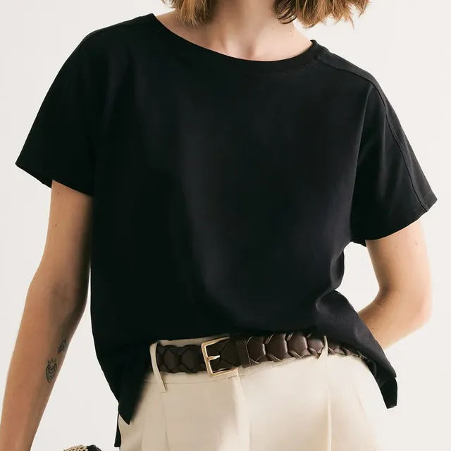 Blusa Feminina Regular Em Viscose Hering (2 cores)