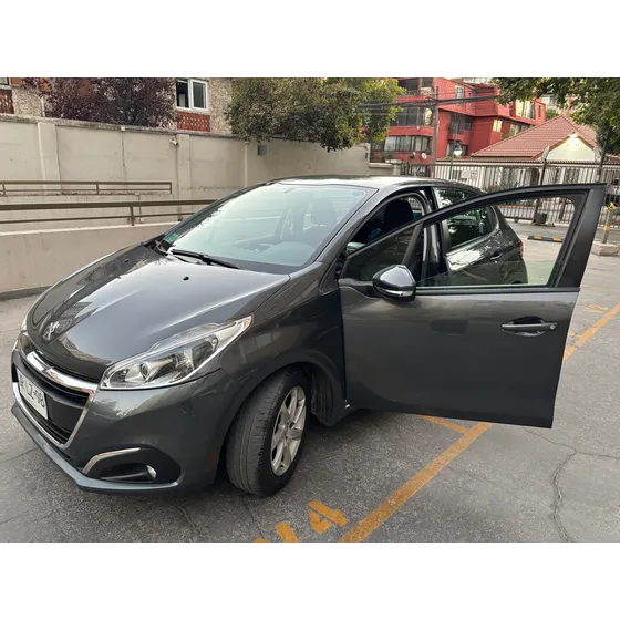Peugeot 208 Active Pack 1.6 Hdi 92hp