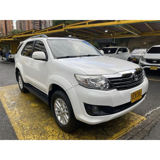 Toyota Fortuner 2.7 Sr5 Urbana At 4x2 2015