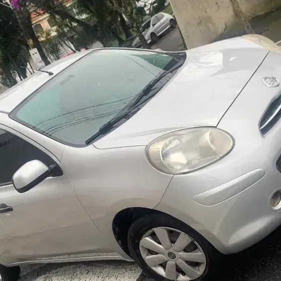 Nissan March 2013 1.6 S 5p — foto 1