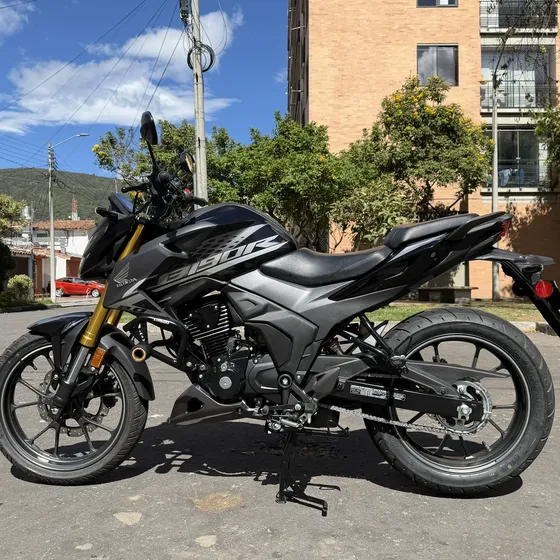 Honda Cb 190 R 2.0  |  2026  |  2.450 Km  |  Carplay