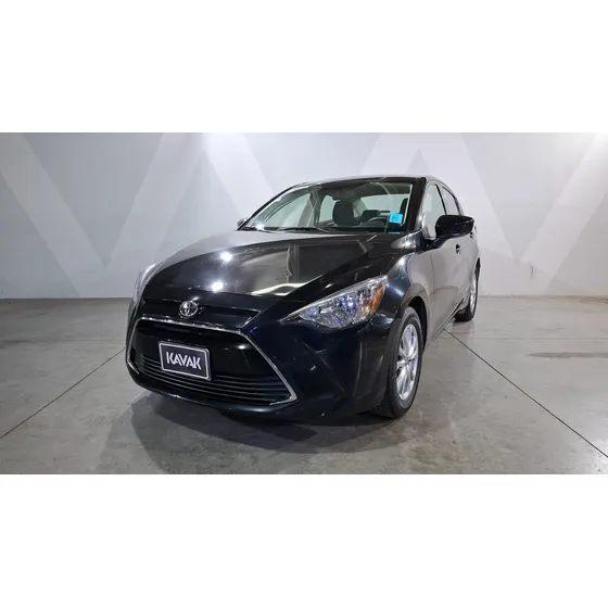 Toyota Yaris 1.5 R Mid Mt