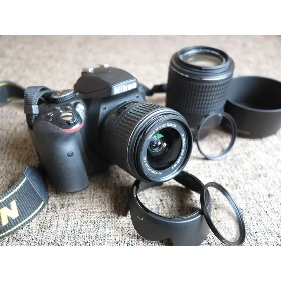 Câmera Nikon D3300 Semi-nova Com Duas Lentes