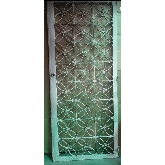 Reja Elaborada En Pletinas. Medidas 0.85 Por 2,07