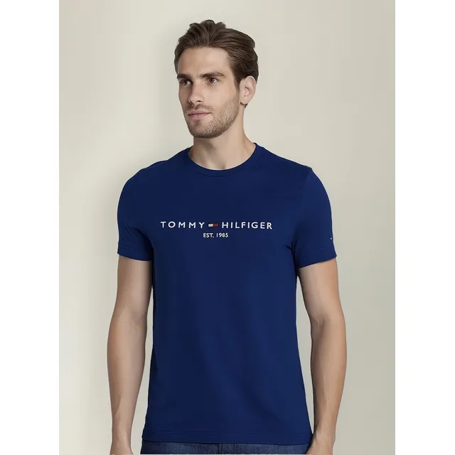 Camiseta Tommy Hilfiger Masculina Core Logo Azul Royal Camiseta Tommy Hilfiger Masculina Core Logo Azul Royal