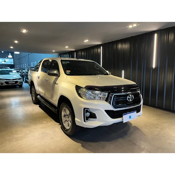 Toyota Hilux Pick-up 2.8 Cd Srv 177cv 4x2 At