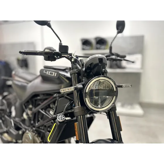Husqvarna Svartpilen 401