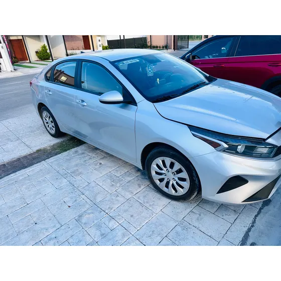 Kia Forte 2.0 L Mt