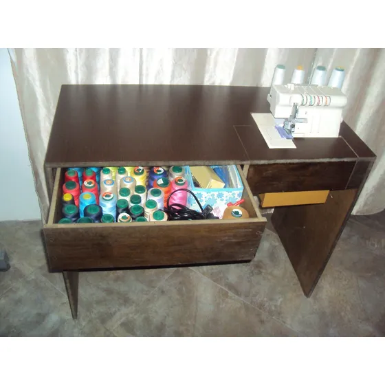 Mesa Para Máquina De Coser Overlock
