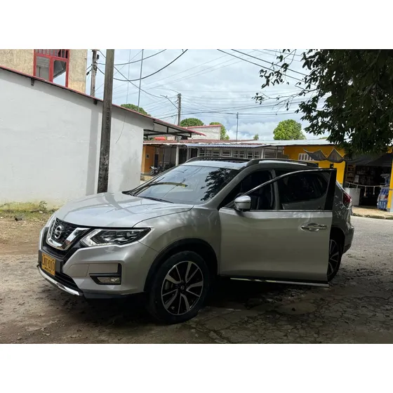 Nissan X-trail 2.5 Exclusive