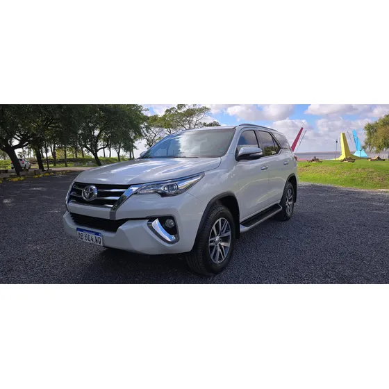 Toyota Hilux Sw4 2.8 Srx 177cv 4x4 7as At
