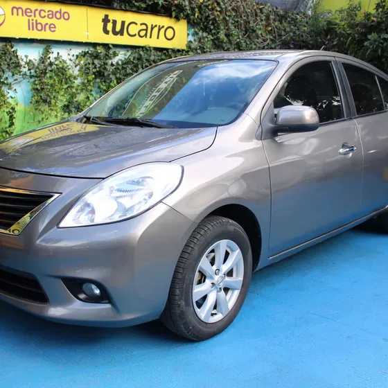 Nissan Versa 2012 1.6 Advance At