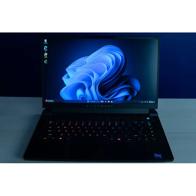 Alienware M15 R7, I7 12700h, Rtx 3080 Ti, 32 Gb Ram, 240 Hz