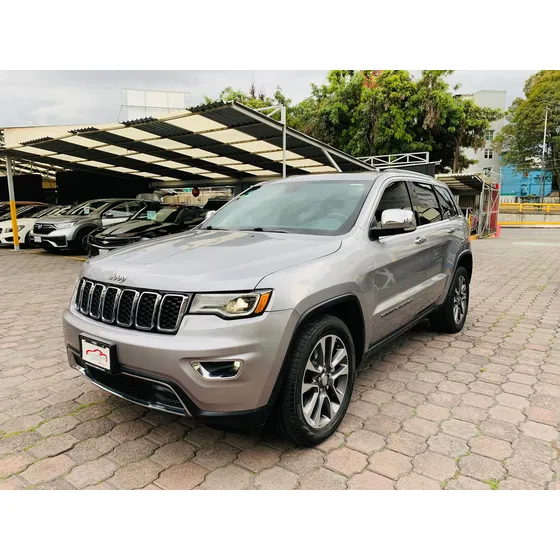 Jeep Grand Cherokee 5.7 Limited Lujo 4x4 At