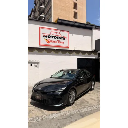 Toyota Camry E