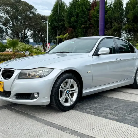 BMW Serie 3 2012 2.0 318i E90 Lci