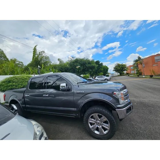 Ford F-150 3.5 Lariat Supercrew