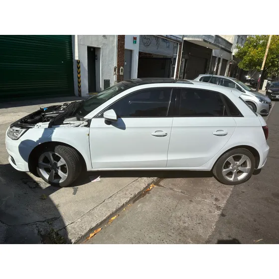 Audi A1 1.4 Tfsi Stronic 125cv Sportback 5 Puertas