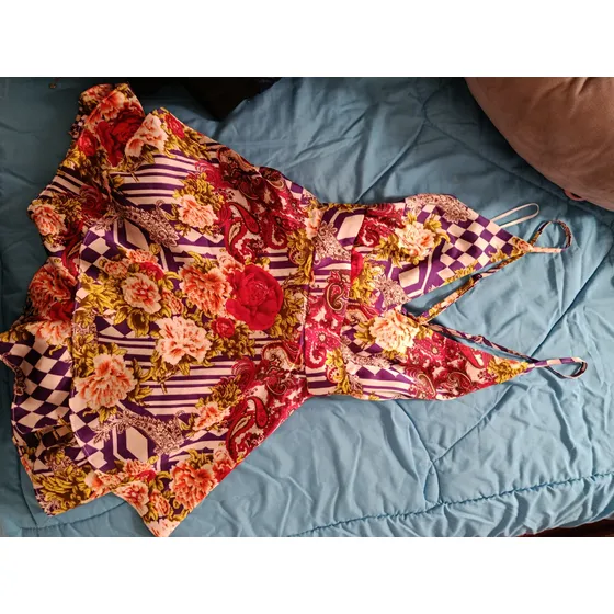 Vestido Corto Floreado