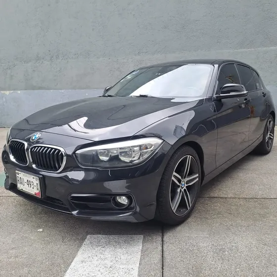 BMW M6 2019 5p 118i Sport Line L3/1.5/t Aut