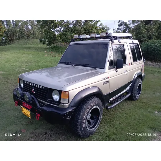 Mitsubishi Montero 2.6 L042 Cabinado