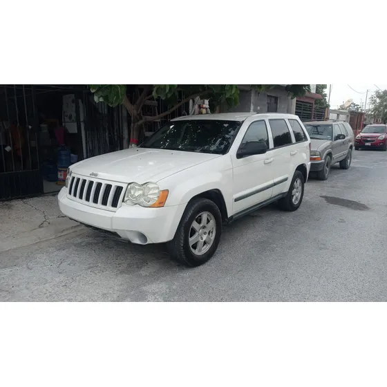 Jeep Grand Cherokee 3.7 Laredo V6 Power Tech 4x2 Mt