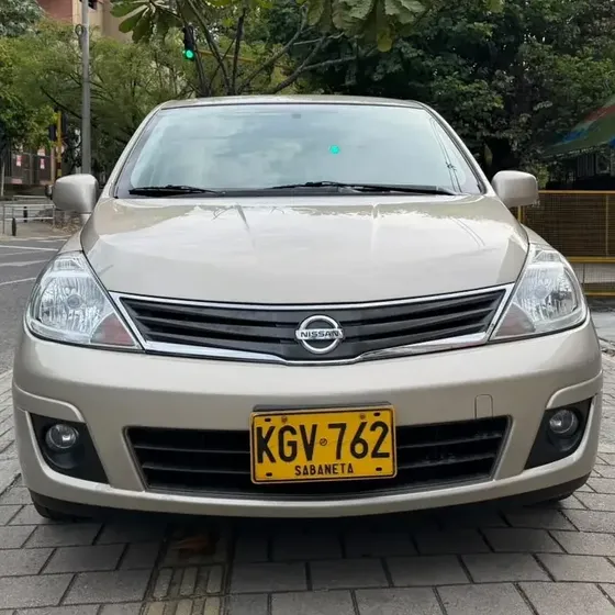 Nissan Tiida Sd 2011 1.8 Emotion