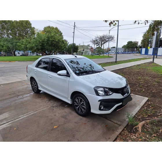 Toyota Etios 1.5 Sedan Xls
