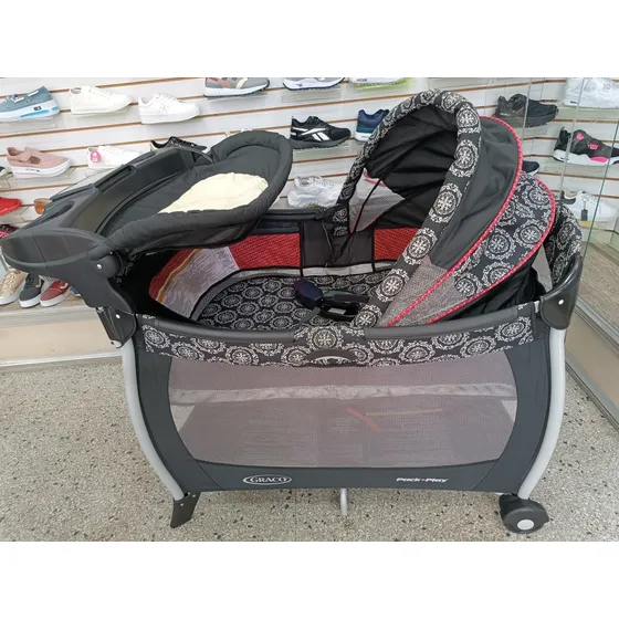 Corral Con Cambiador Graco,usado Solo 1 Mes.remato Por Viaje