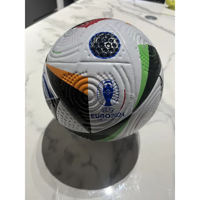Balón De Muy Buena Calidad Apto Para Césped N5
