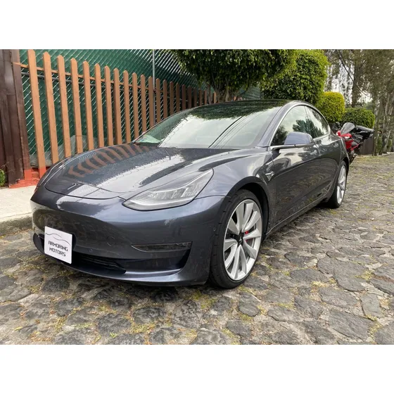 Tesla Modelo 3 Performance