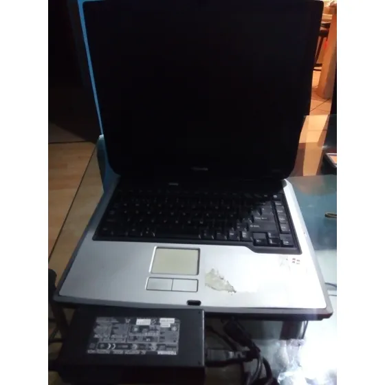 Vendo Computadora Toshiba De Uso Refacciones, Me Estorba