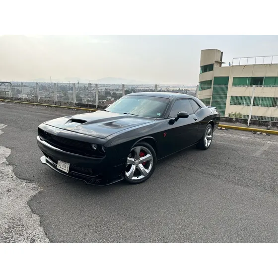Dodge Challenger Conversión Srt Hellcat