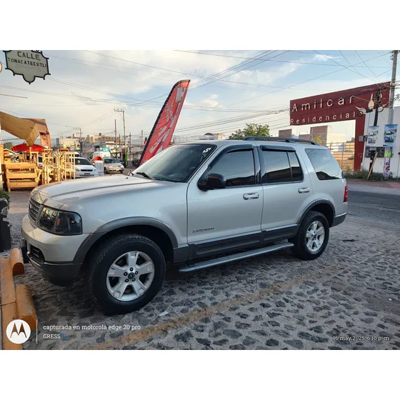 Ford Explorer 4.6 Xlt V8 3er. Seat 4x2 Mt