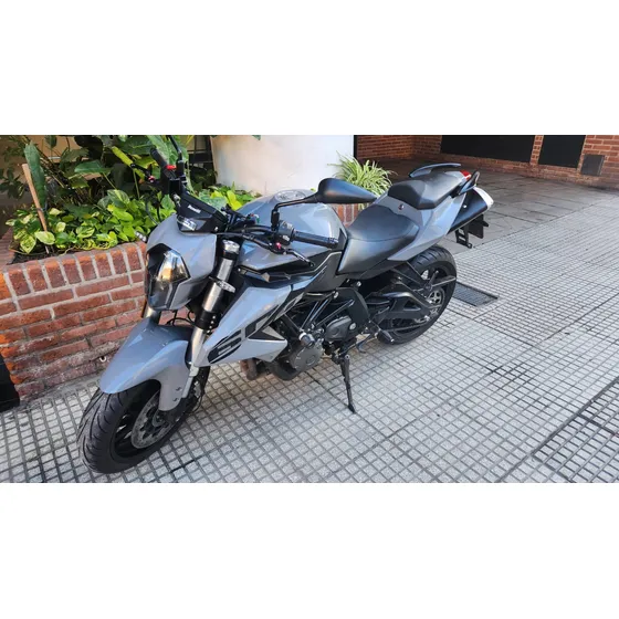 Benelli Tnt 600i
