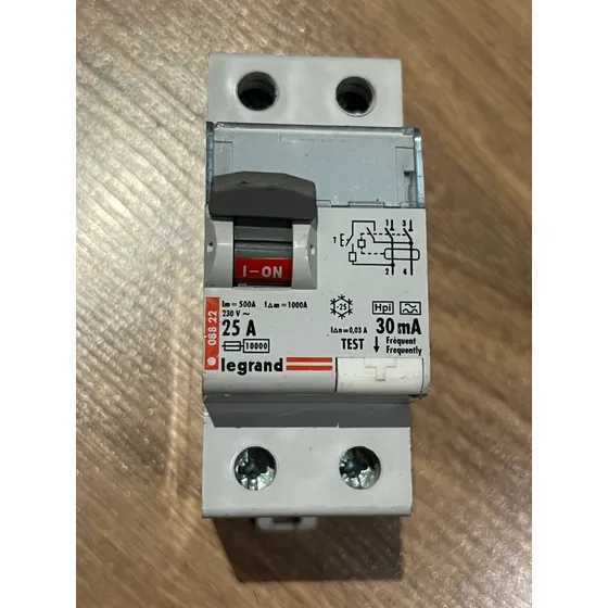 Diferencial Legrand 25a 30ma Tipo F Super Inmunizado Usado