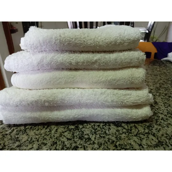 Toallas Baño Blancas  Diferentes Tamaños Usadas100% Algodón