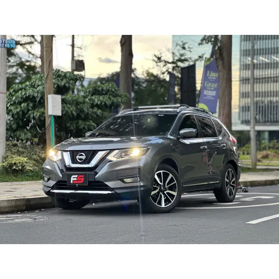 Nissan Xtrail 2.5 Exclusive