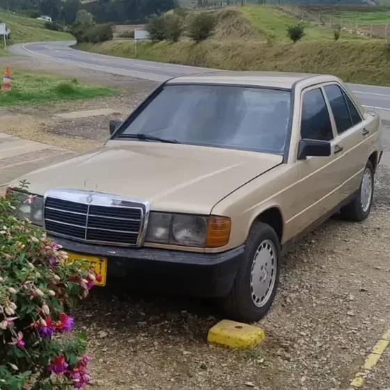 Mercedes-Benz 190 E 1985 2.0 190 E W201