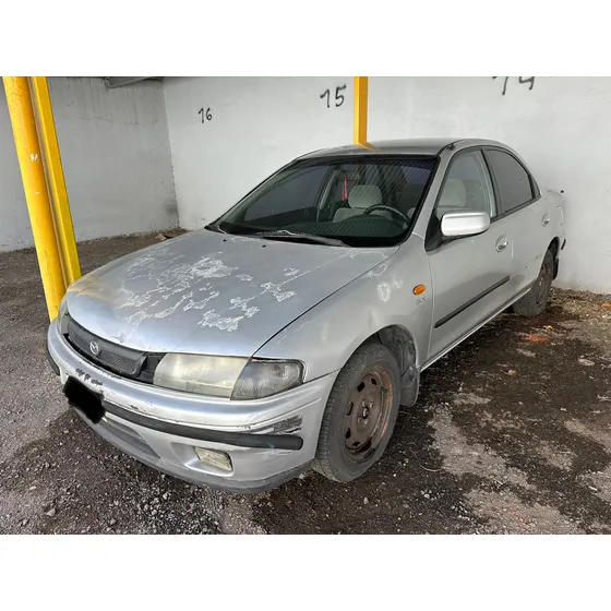 Mazda 323f 1.7 Sedan Glx
