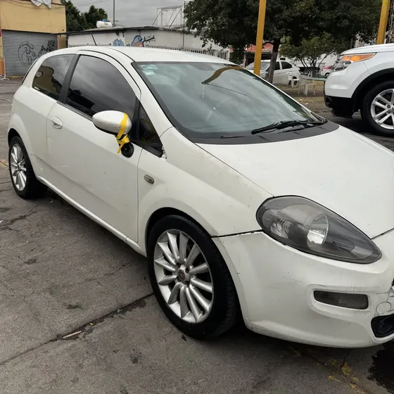 Fiat Punto 2013 1.4 3p Mt