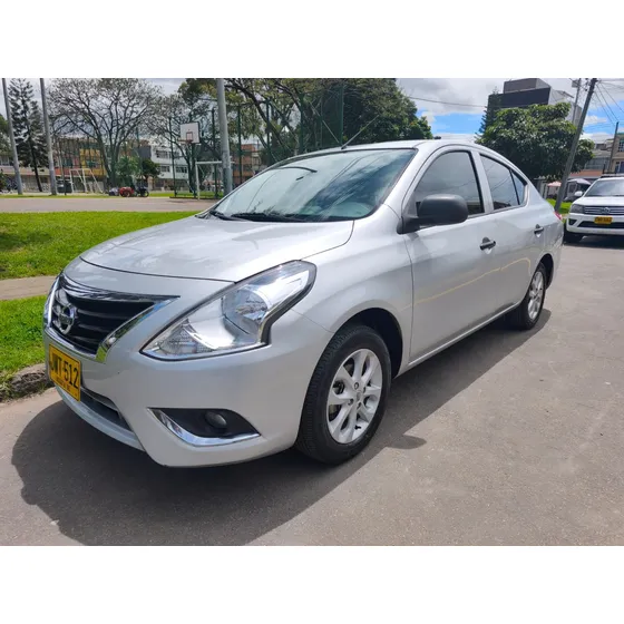 Nissan Versa 1.6 Drive