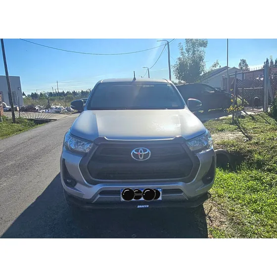 Toyota Hilux 4x4 Dc Sr 2.8 Tdi 6 Mt