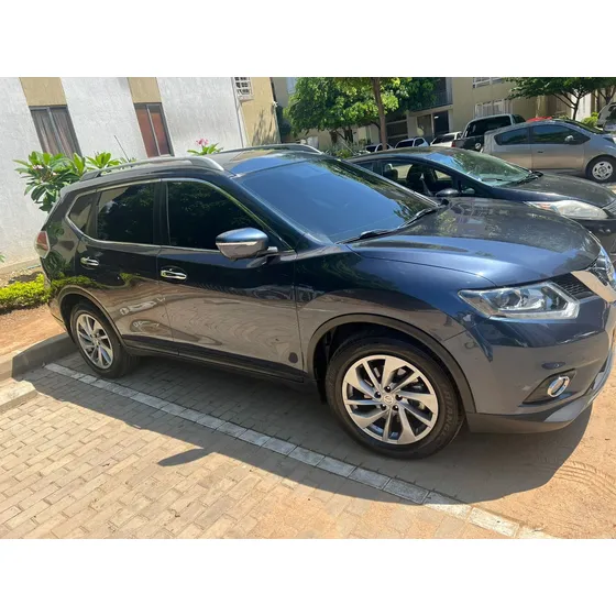 Nissan Xtrail 2.5 Advance