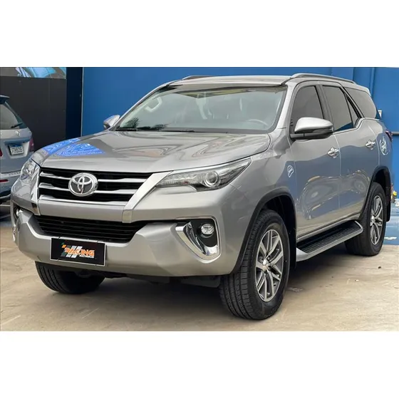Toyota Hilux Sw4 Sw4 Srx 4x4 7 Lugares Td