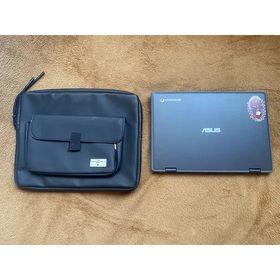 Laptop Asus Crhomebook Flip Cargador Y Estuche, Como Nuevo