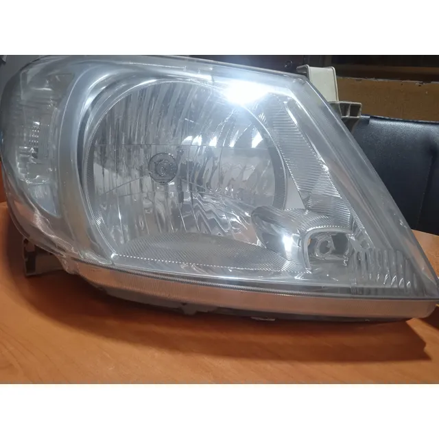 Faro Hilux 09 Al 11 Original Rh 81110-0k261 Usado
