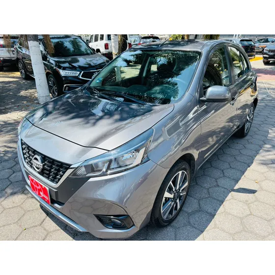 Nissan March 5p Exclusive L4/1.6 Aut